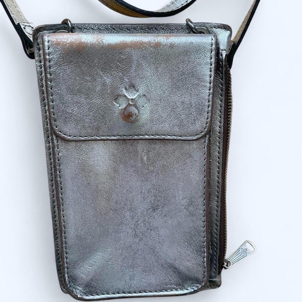 Silver leather crossbody phone bag with adjustable strap by Patricia Nash - Picture 2 of 8